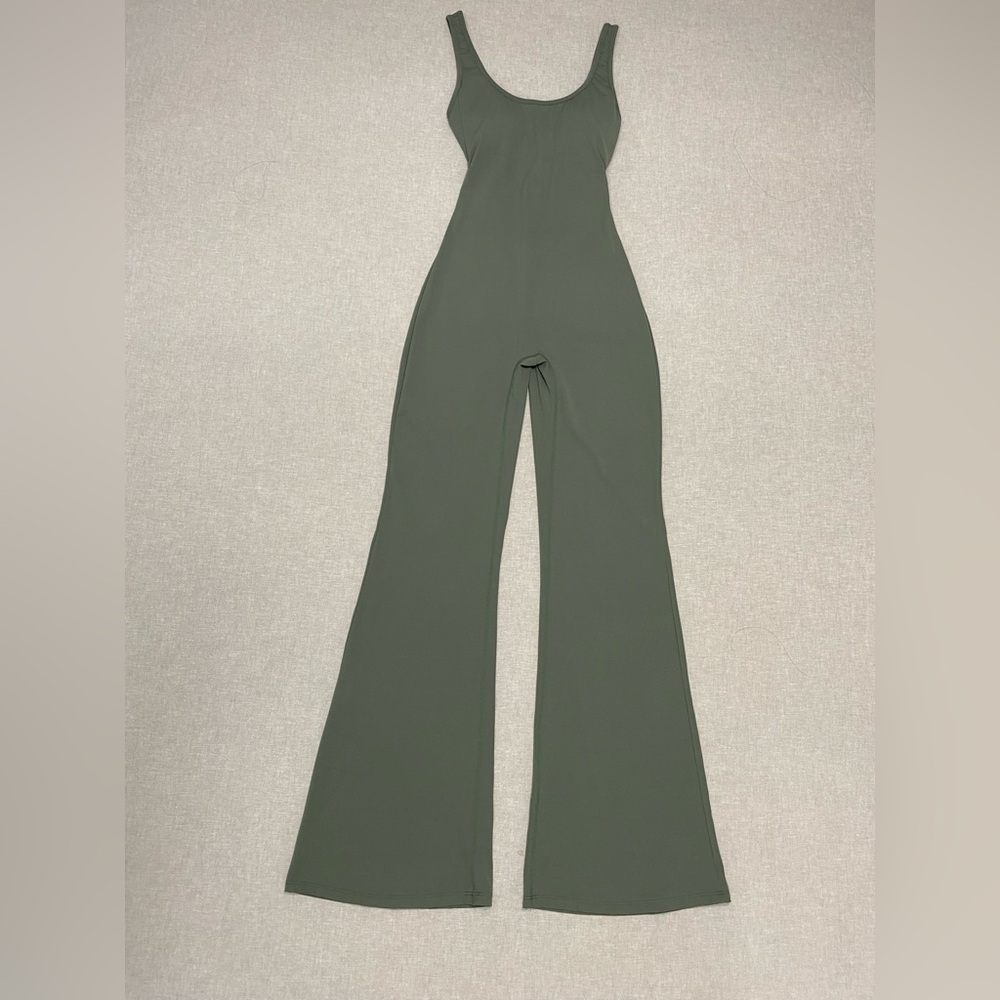 Vertvie Women Sleeveless Flare Jumpsuits High Stretch One piece Sz L Olive Green